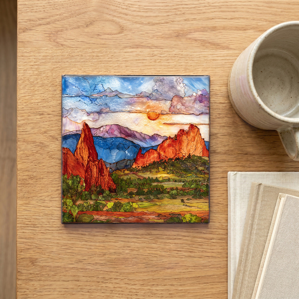 Pikes Peak from Garden of the Gods Front Range — scale