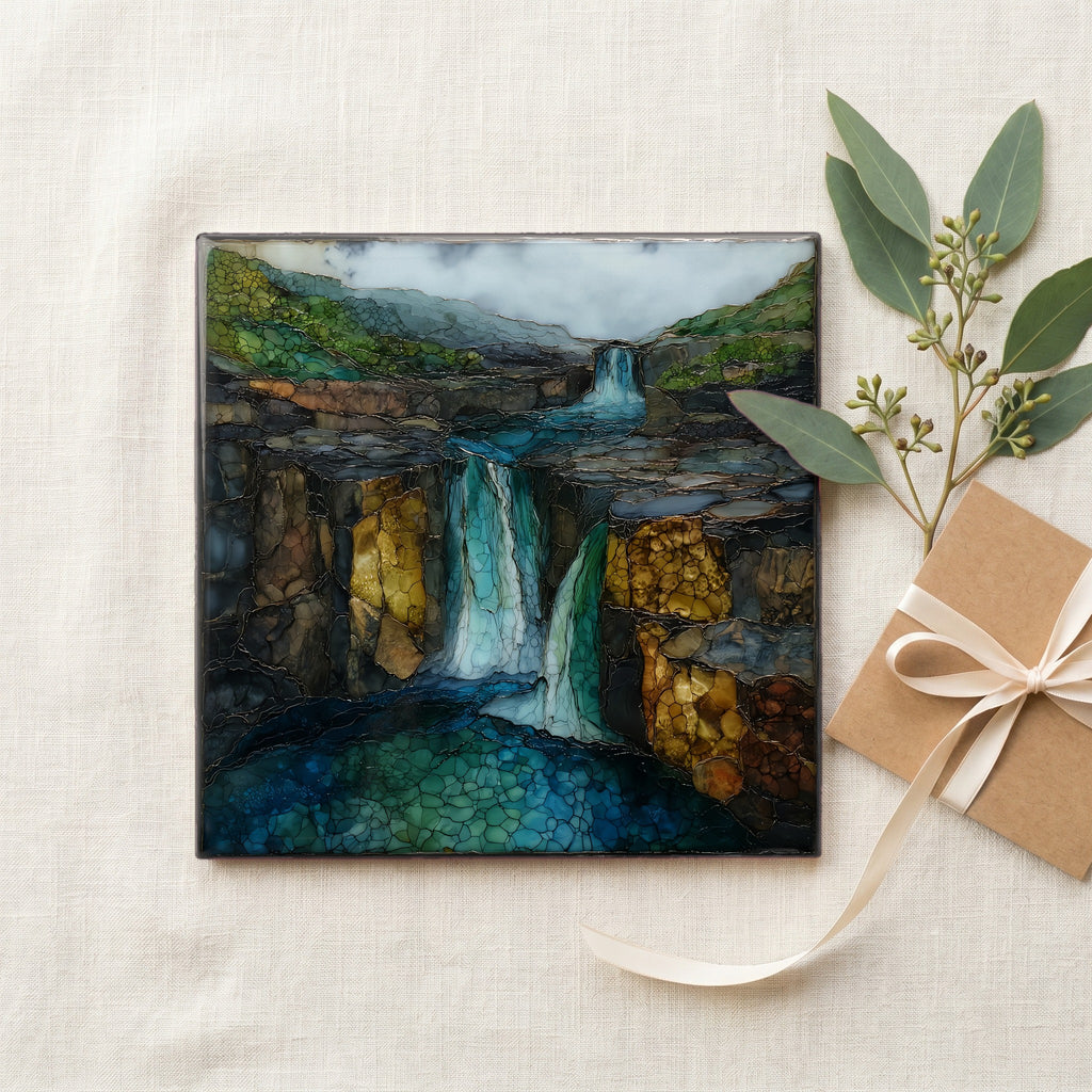 Agate Falls dropping over — gifting