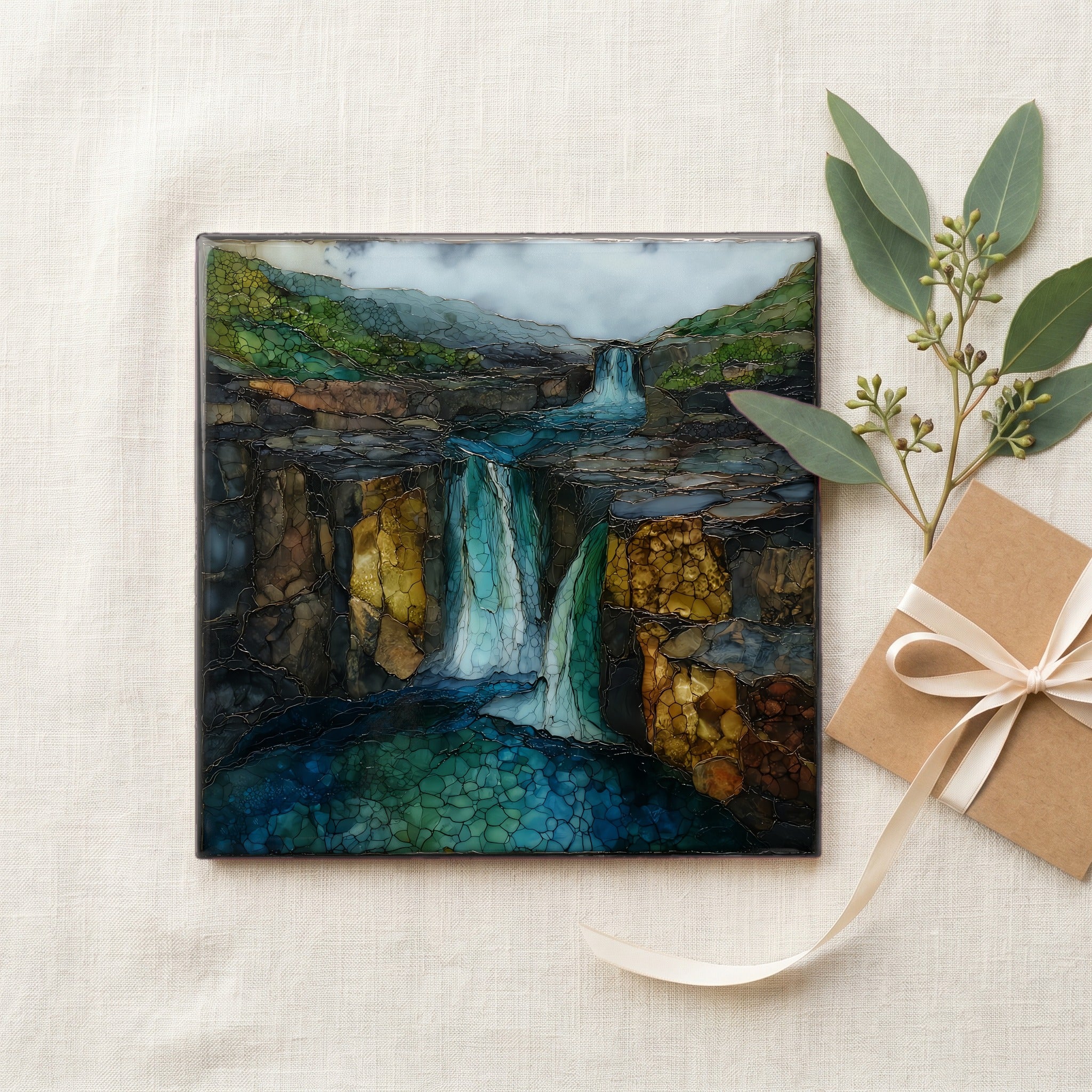 Agate Falls dropping over — gifting